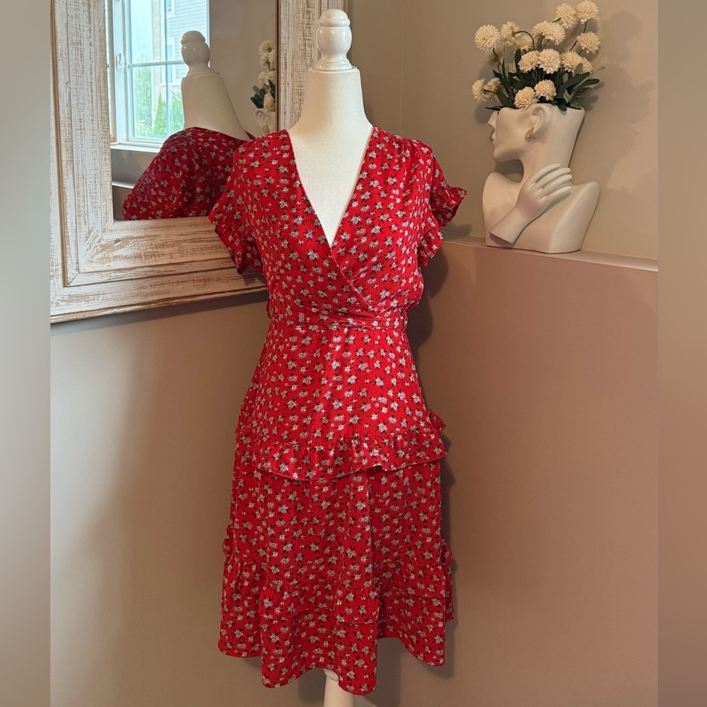 Women’s Small Red Black‎ and White Floral Wrap Dress
